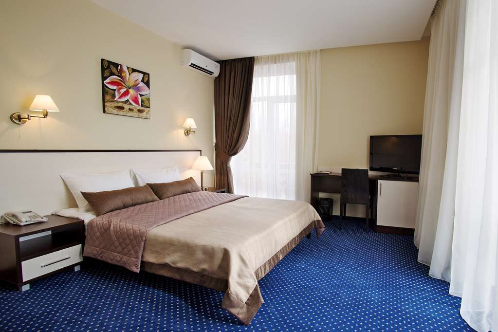 Teatralny Hotel Zaporizhia Room photo
